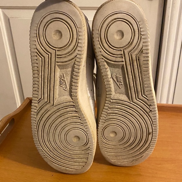 Men’s Size 12 Nike AF 1 White Sneakers - Picture 8 of 8